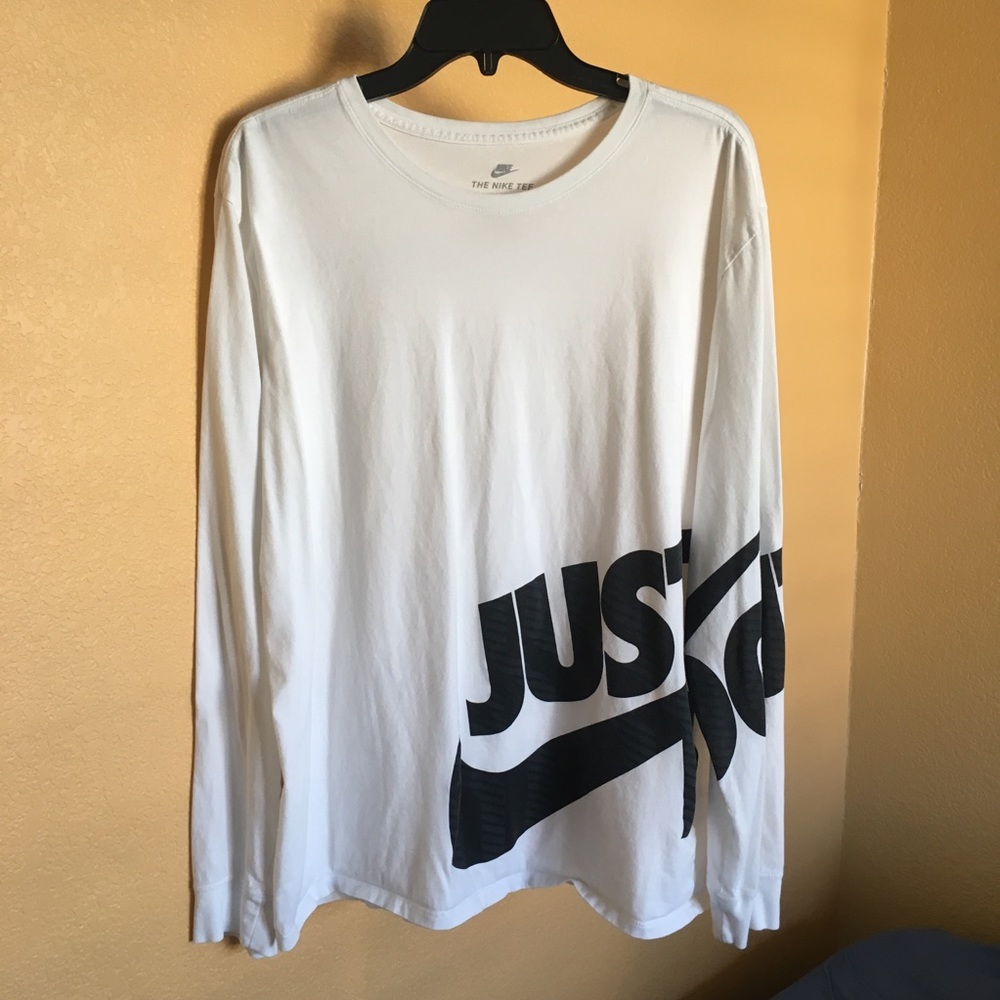 Nike Men’s Long Sleeve Shirt